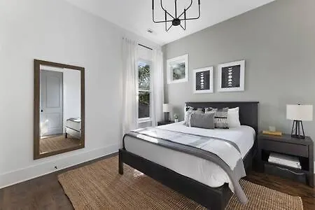 ナッシュビル The Maple House - Huge Backyard & Mins To Broadwayヴィラ 別荘