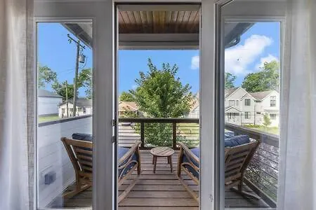 ナッシュビル The Maple House - Huge Backyard & Mins To Broadwayヴィラ 別荘