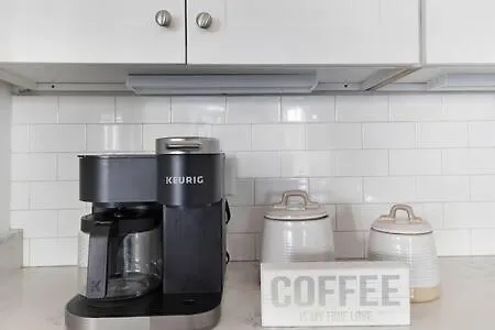 別荘 ナッシュビル The Maple House - Huge Backyard & Mins To Broadwayヴィラ 米国