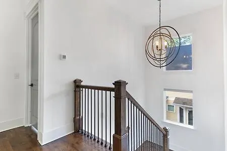 펜션 내슈빌 The Maple House - Huge Backyard & Mins To Broadway 빌라